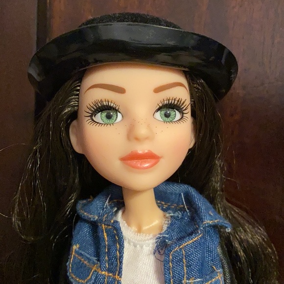 Project Mc2 McKeyla's Lava Light Doll - Picture 2 of 11